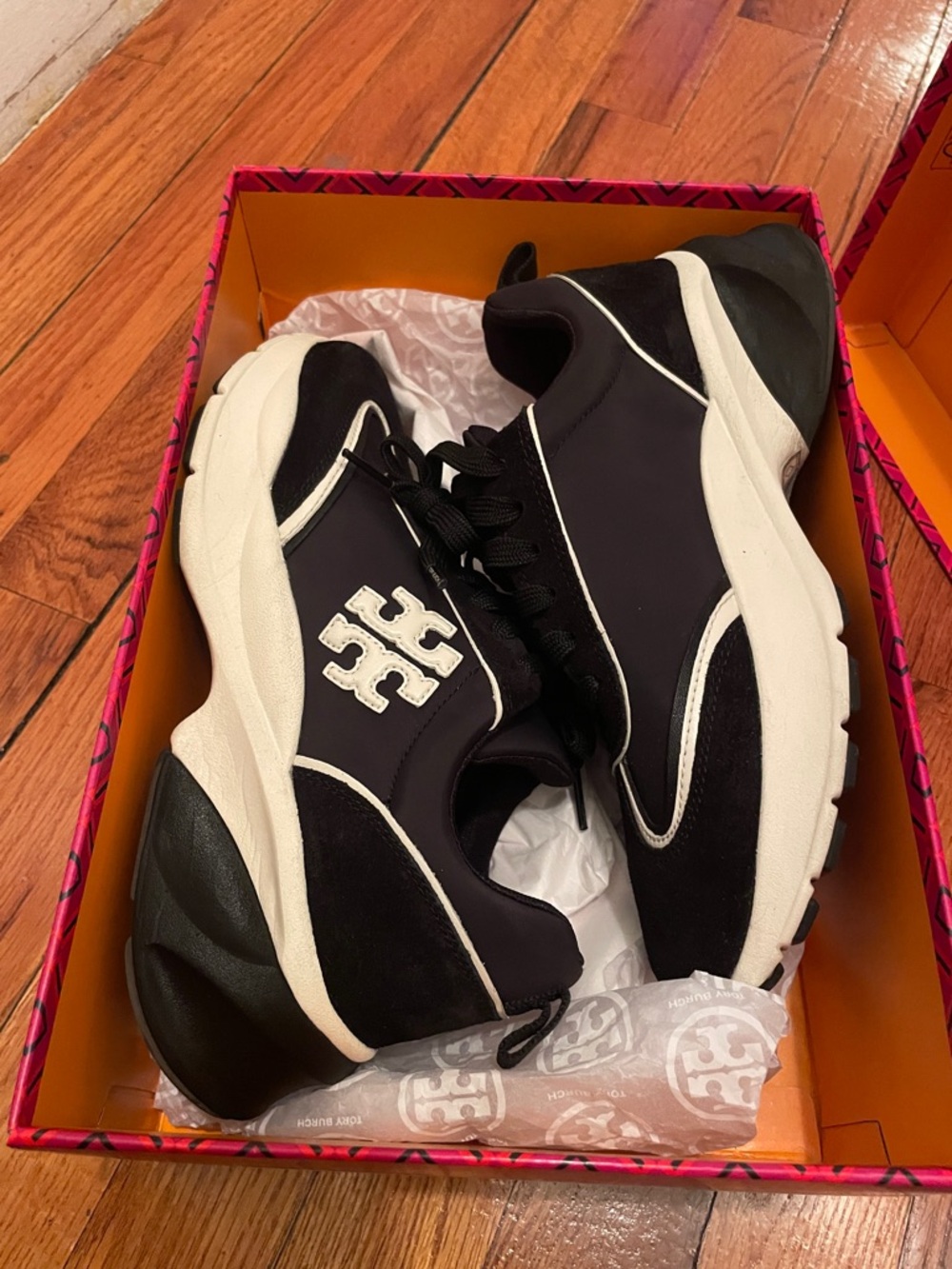 Tory Burch Good Luck Trainer - Picture 3 of 6